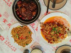 -堂瓦里·33年传统赣菜(第一街区店)