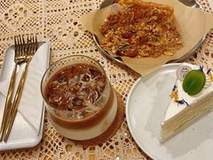 -C.Y Cafe