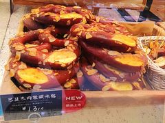 巴旦木肉桂碱水结-巴黎贝甜(大宁国际商业广场店)