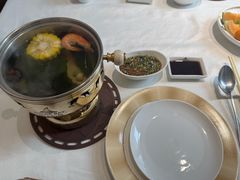 -海鲨湾海鲜会馆(百家湖1912店)
