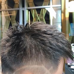 -侨治发型