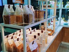 -焙丽拾光(麦凯乐直营店)