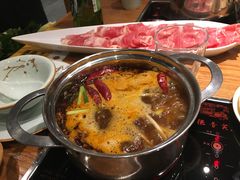 香苑麻辣红汤锅-德香苑脆皮烤鸭·经典(爱融荟城店)