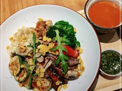 -POKEE VIA&Brunch·维娅(重庆来福士店)