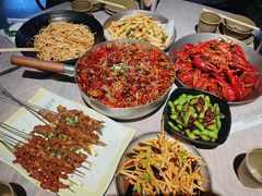 -巴厘龙虾·榜首油焖大虾(音乐学院·沿江酒馆店)