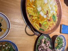 -洱火云南酸菜牛肉火锅(石景山当代商城店)