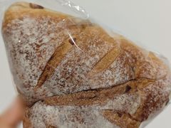 芋泥三角包-Juicy Bakery(瑞景店)