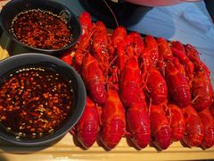 -肥肥虾庄·金牌油焖大虾(沙湖店)