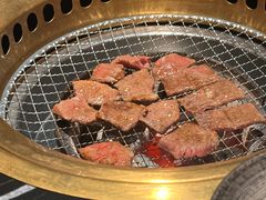 -山川小町·极番烧肉(新地假日广场店)