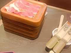 -牛YO寿喜烧·铁板烧和牛火锅自助(市府恒隆店)