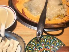 -洱火云南酸菜牛肉火锅(石景山当代商城店)