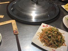 -屯老二农家铁锅炖·行业领军者(梅江店)