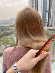 -HAIR CORNER