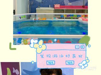 泡泡塘亲子游泳馆是在商场里， 有扶梯可以直达