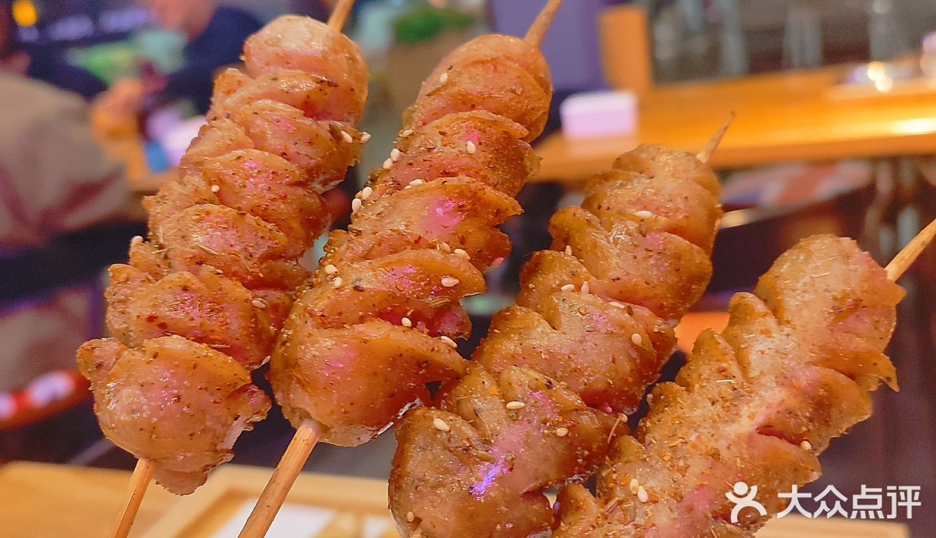 可以唱歌的东北特色杀猪菜撸串夜宵店