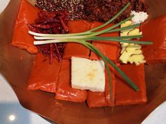 -墨居上隐·院子里火锅(峨眉店)
