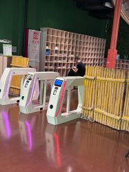 点击看大图 -奇幻丛林(佛罗伦萨小镇店)