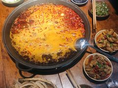 -四小区火锅·巷子里的重庆火锅(花照壁店)