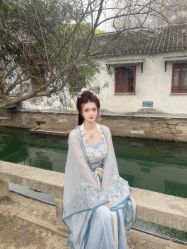 -一揽芳华汉服旗袍体验馆(拙政园店)