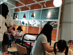 用餐区-肯德基(凤凰店)