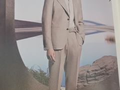 -吴志坚洋服店(贵都邻里中心店)