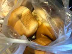 -白玉兰食品甜凤店(合生汇店)