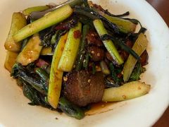 红菜苔炒腊肉-天下客饭店(中山路店)