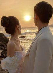 -喜爱高定婚纱摄影
