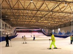 -乔波室内滑雪场