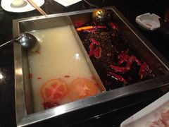 -百年川椒重庆老火锅(光谷店)