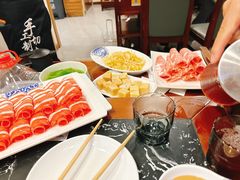 -楼外楼大刀肉传统火锅居(繁荣路店)