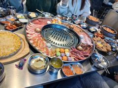 -哈哈碳都·牛肋条无限自助烤肉(台江万达店)