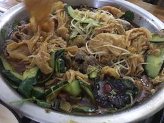 -周良天山牛杂城(天山路总店)