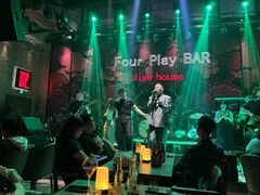-FOUR PLAY BAR