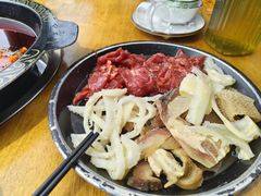 -小志家.野生菌鲜切牦牛肉牛杂火锅