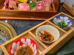 -山川小町·极番烧肉(新地假日广场店)