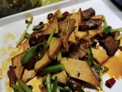 腊肉炒豆腐-长安炊烟庭院陕菜(七路明光路店)