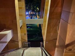 -三亚湾海居铂尔曼度假酒店