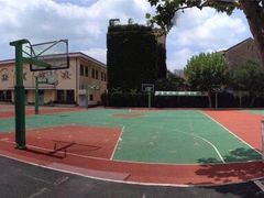 -上海市位育初级中学