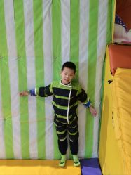 -蹦蹦跳跳(新奥购物中心店)