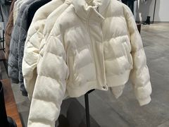 -URBAN REVIVO(上海中庚漫游城店)