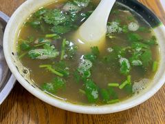 牛肉汤-黄阿姨锅贴大王(万航渡路店)