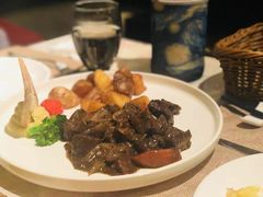 德式红酒烩牛肉配炸土豆-中山路壹号传奇club·啤酒花园餐厅