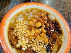 -爆炸头阿姨小四川正宗川味小吃(无任何分店)