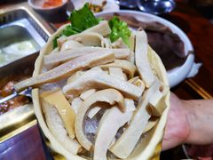 -东巴婆婆云南鱼豆花火锅(大东门店)