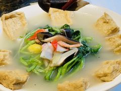-江城小馆陕南妈妈菜·全球旅行餐厅(钟楼店)