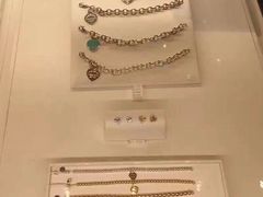 -Tiffany & Co.蒂芙尼
(广州太古汇店)
