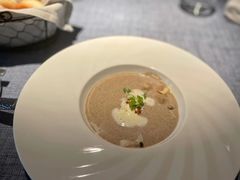 -弦月窗LUNETTE BY AMANDA(复兴路店)