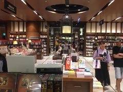 -诚品(信义店)