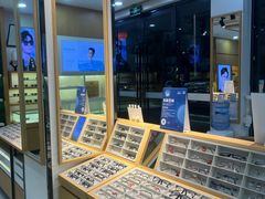 -光明眼镜·蔡司授权(徐泾店)